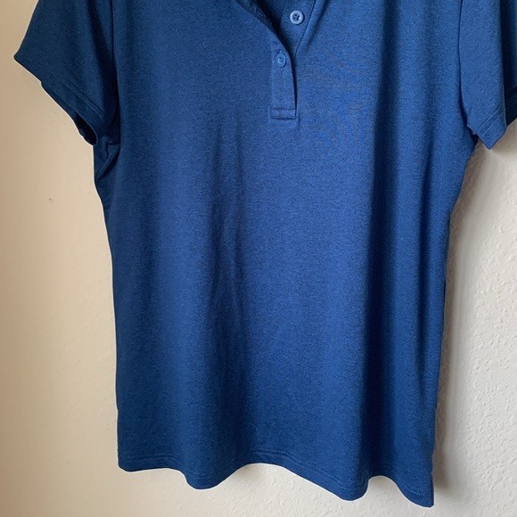 Blue collared golf ⛳️ shirt - Picture 4 of 9